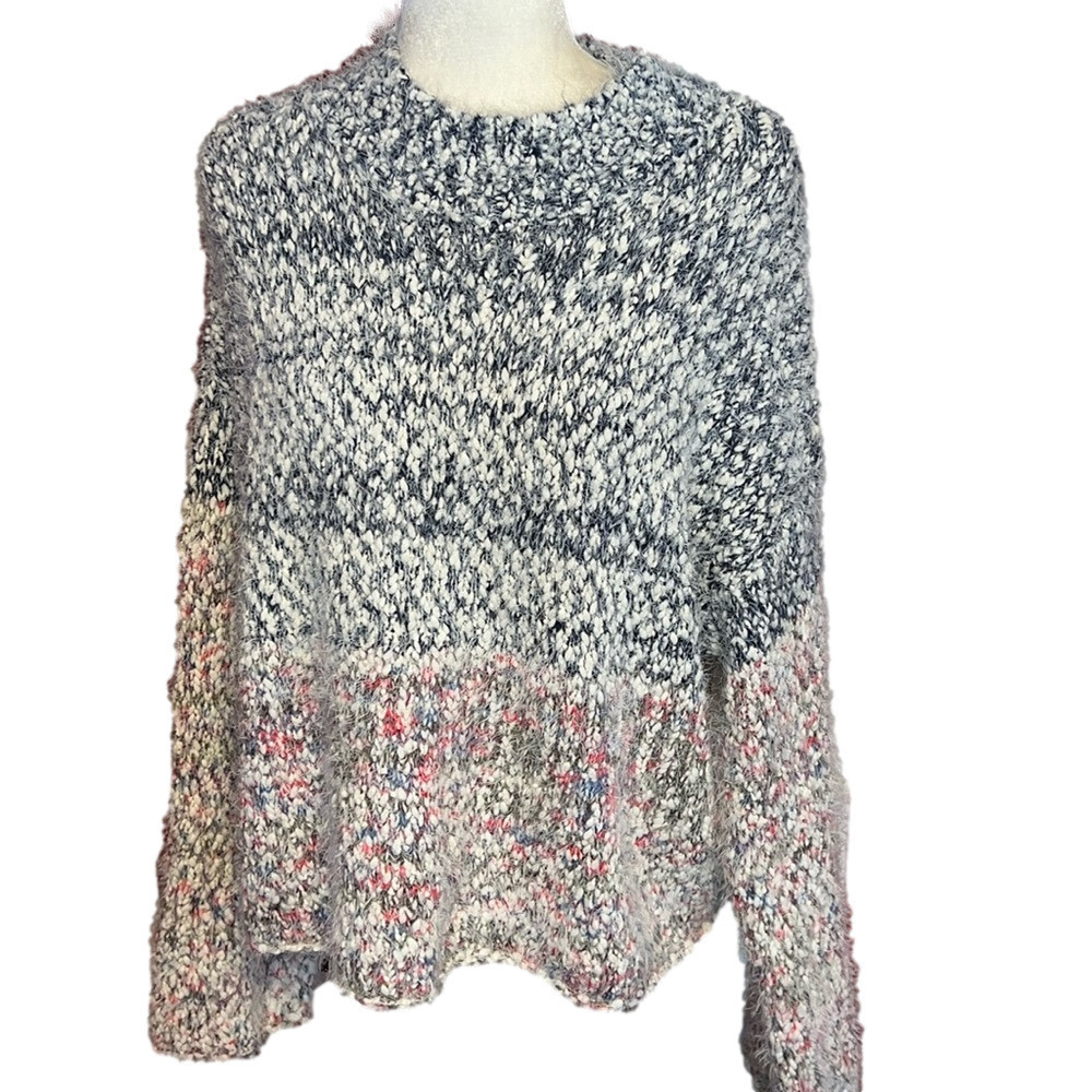 Venus Fuzzy Oversized Sweater M